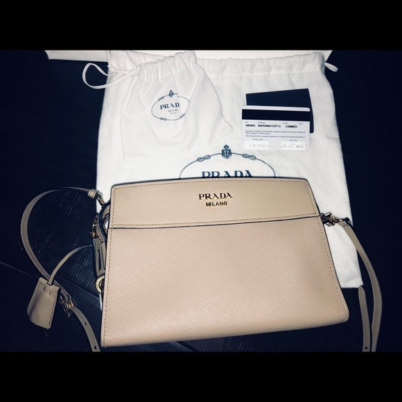 Saffiano leather shoulder bag - Picture 2 of 8